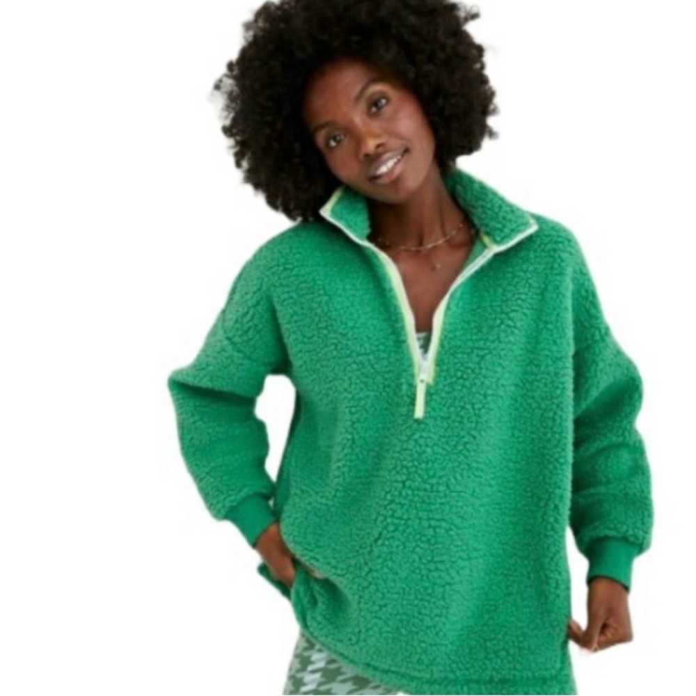 aerie dream sherpa quarter zip pullover in kelly green w lime green